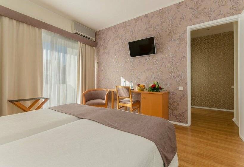 اتاق استاندارد چهار تخته, Lido