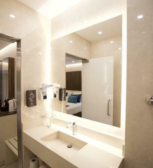 اتاق سوپریور با چشمانداز استخر, Lido