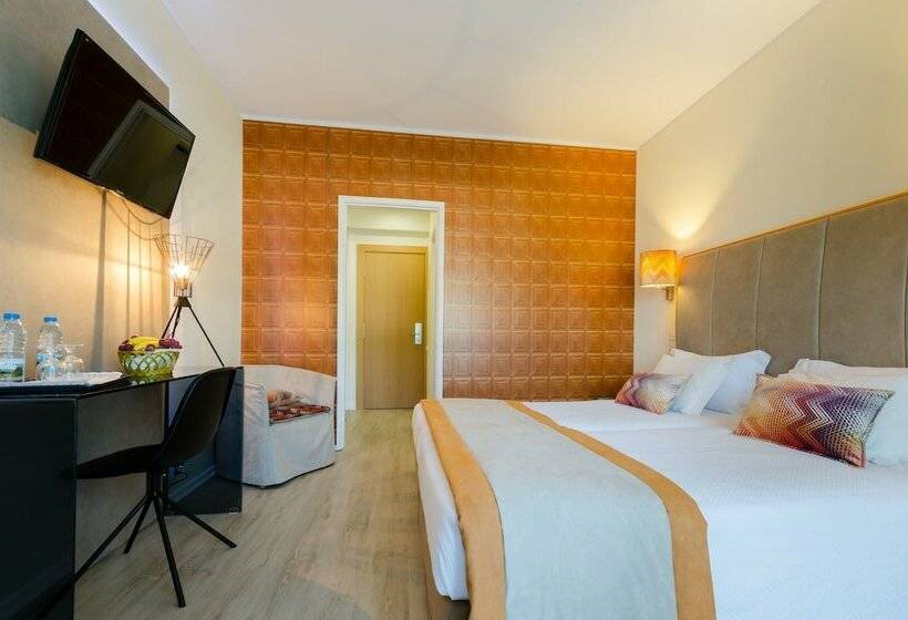 اتاق سوپریور با چشمانداز استخر, Lido