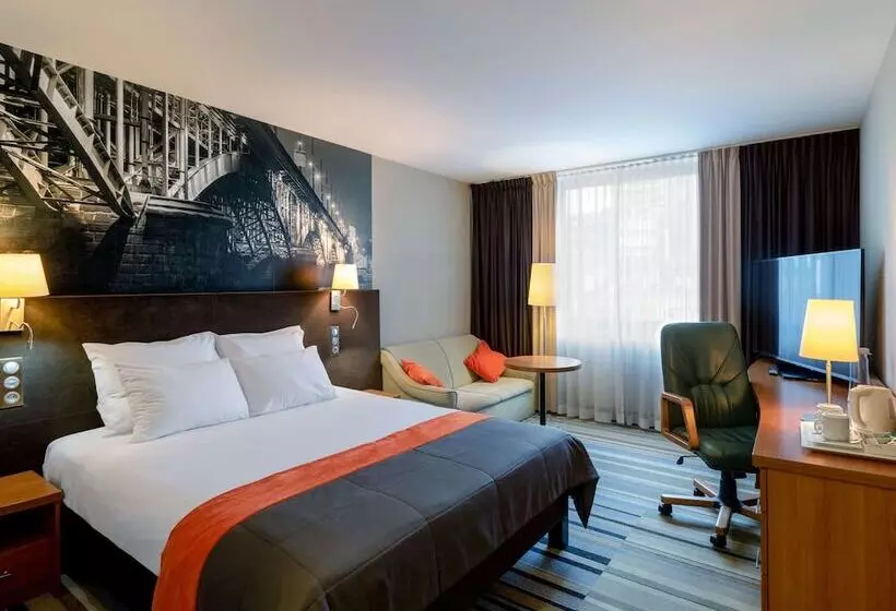 Classic-huone Parivuode, Mercure Warszawa Centrum