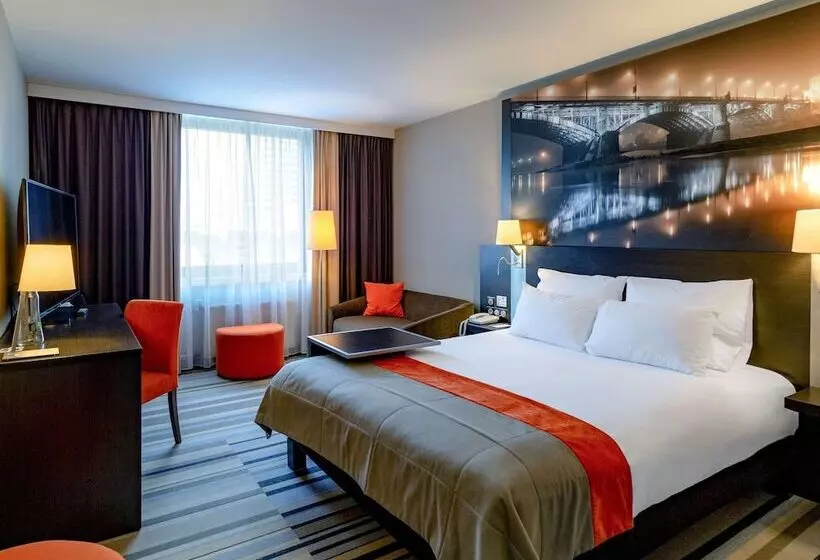 Classic-huone Parivuode, Mercure Warszawa Centrum