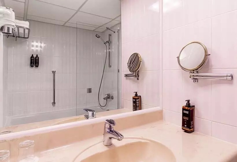 اتاق کلاسیک, Mercure Warszawa Centrum