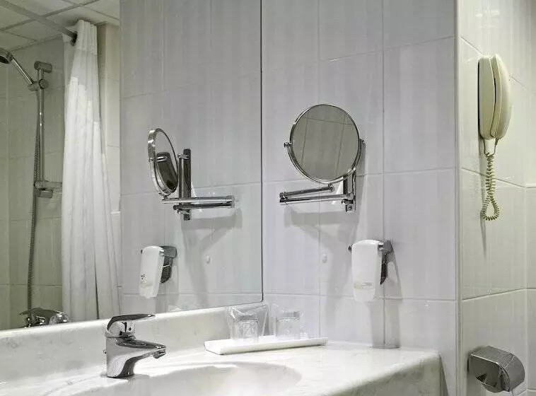 اتاق کلاسیک, Mercure Warszawa Centrum