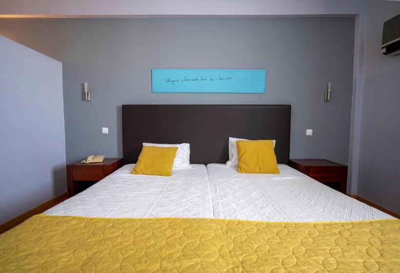 اتاق استاندارد سه نفره, Onix