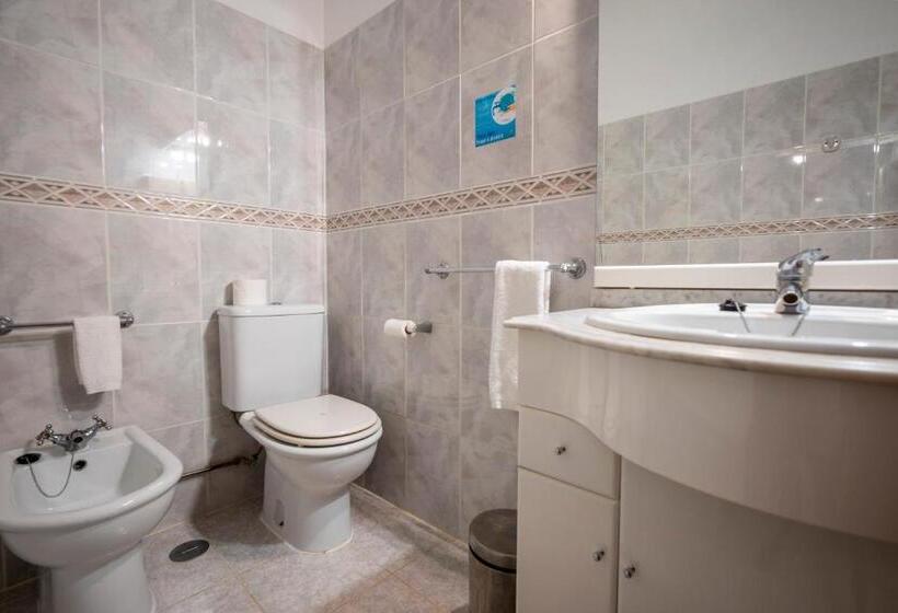 اتاق استاندارد سه نفره, Onix