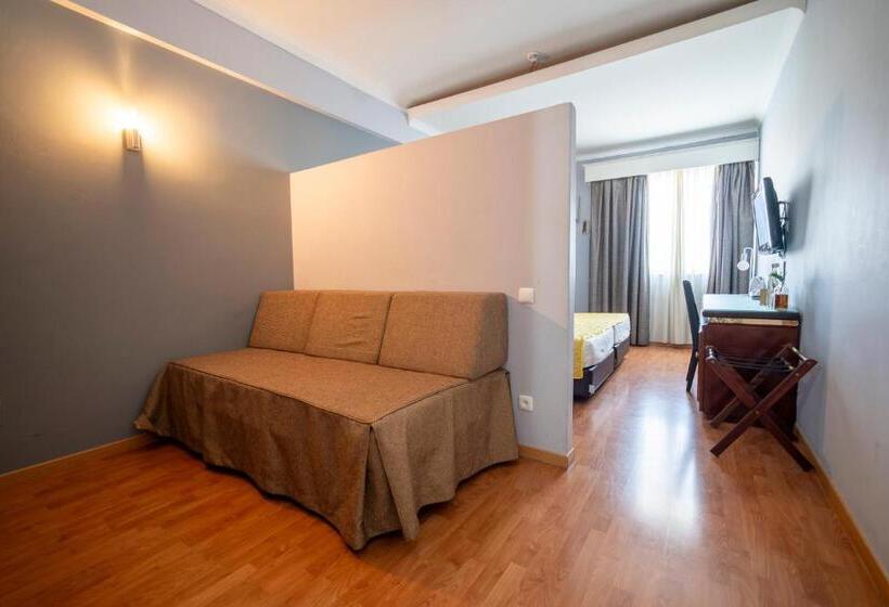 اتاق استاندارد سه نفره, Onix