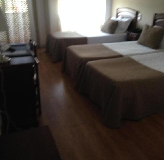 חדר משפחתי, Paiva