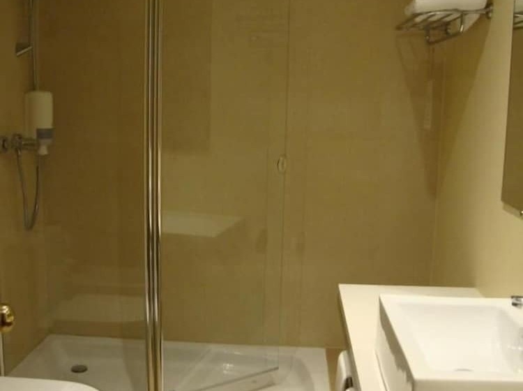Quarto Estandar, Principe Lisboa