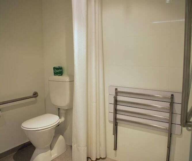 استودیوی استاندارد, The Devon Hotel A Heritage