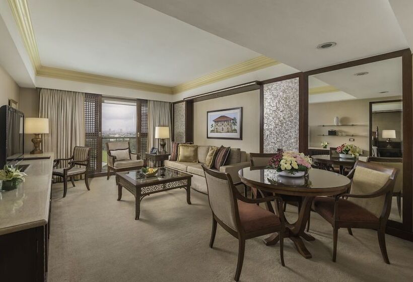 سوییت, The Manila