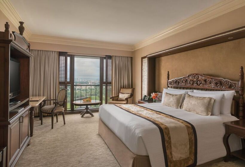 سوییت, The Manila