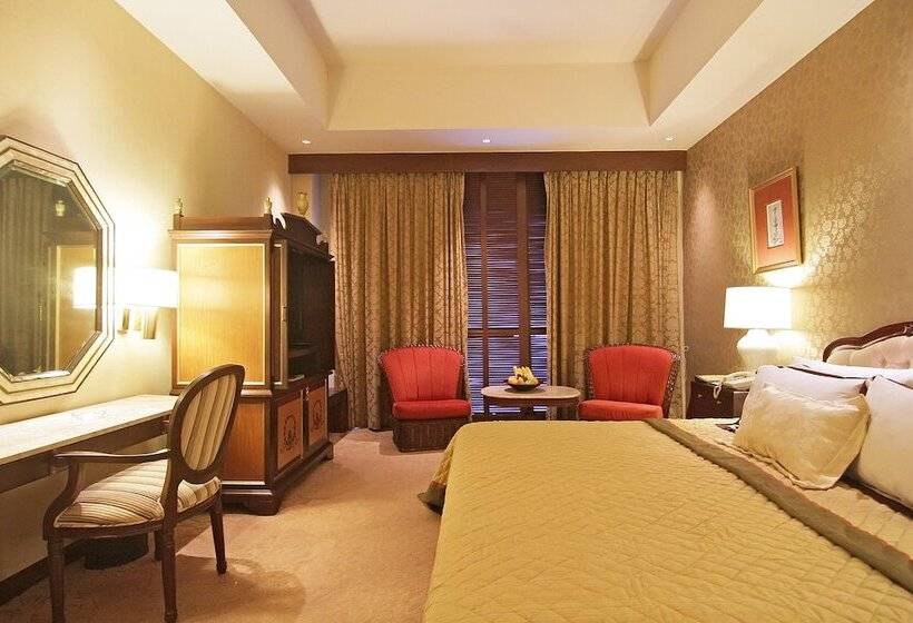 سوییت, The Manila