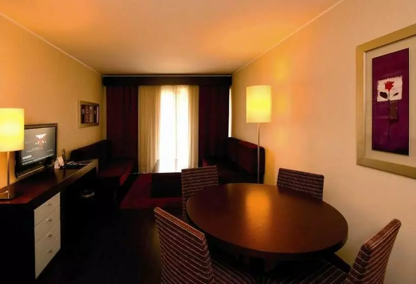 سوییت جونیور, Vila Gale Cascais