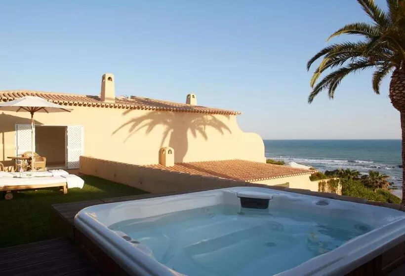Suite Reale, Vila Joya