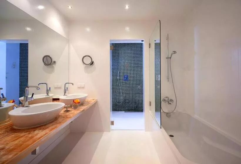 Suite, Vila Joya
