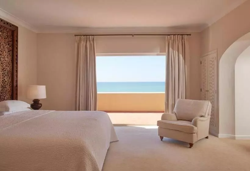 Suite Reale, Vila Joya