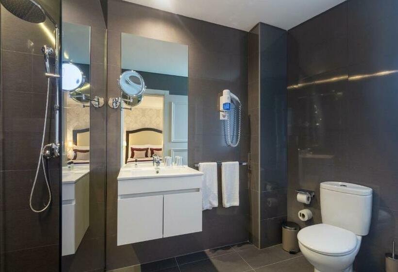 디럭스 스위트, Luna Hotel Turismo