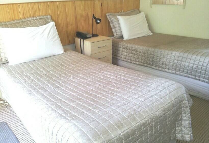סטודיו דלוקס, Avondale Motor Inn