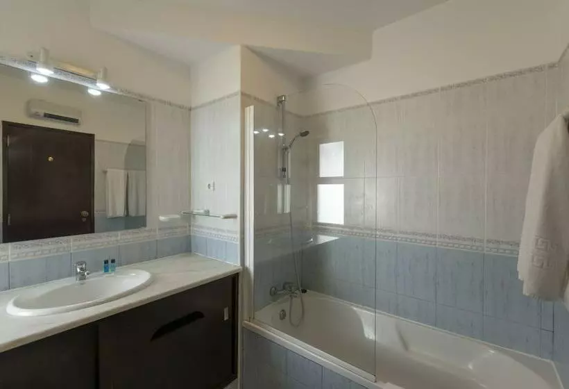 ویلای 2 خوابه با چشم‌انداز باغ, Rocha Brava Village Resort
