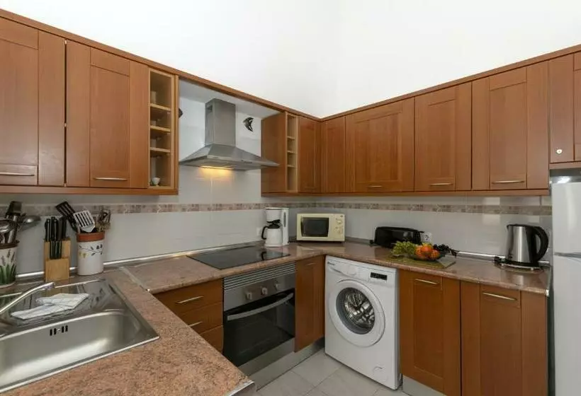 ویلای 3 خوابه با چشم‌انداز باغ, Rocha Brava Village Resort