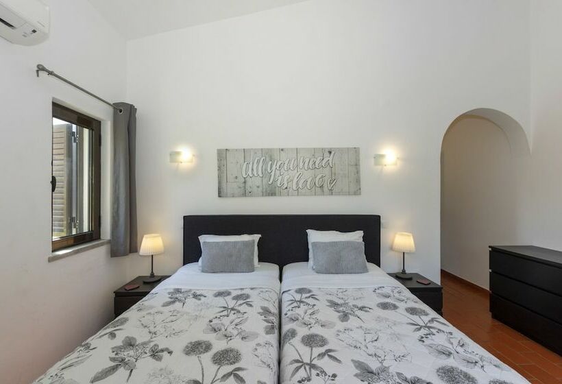 ویلای 3 خوابه با چشمانداز باغ, Rocha Brava Village Resort