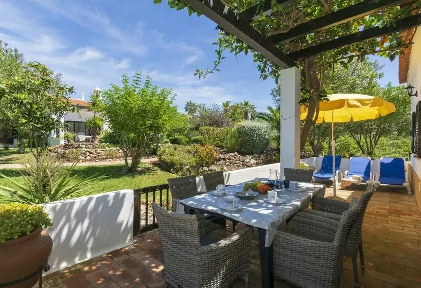 ویلای 3 خوابه با چشم‌انداز باغ, Rocha Brava Village Resort