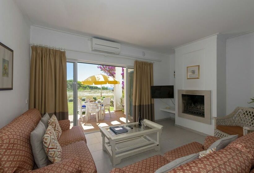 ویلای 2 خوابه با چشمانداز دریا, Rocha Brava Village Resort