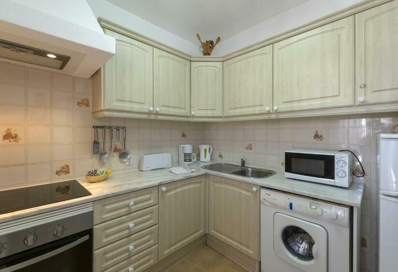 2 Bedroom Apartment Garden View, Rocha Brava Village Resort