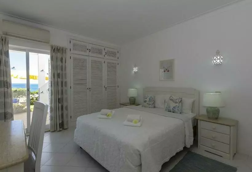 ویلای 3 خوابه, Rocha Brava Village Resort