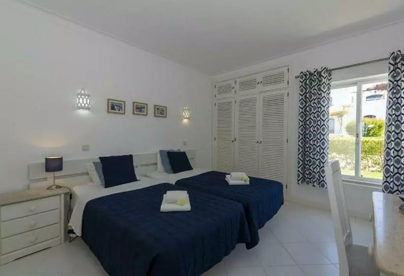 ویلای 3 خوابه, Rocha Brava Village Resort