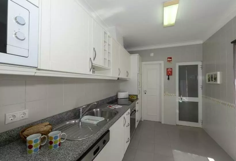 ویلای 3 خوابه, Rocha Brava Village Resort