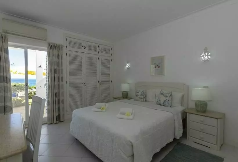 ویلای 3 خوابه, Rocha Brava Village Resort