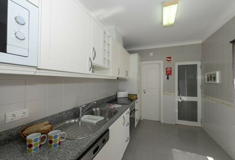 ویلای 3 خوابه, Rocha Brava Village Resort