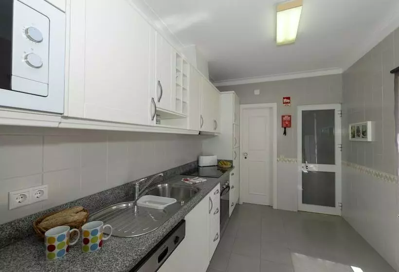 ویلای 3 خوابه, Rocha Brava Village Resort