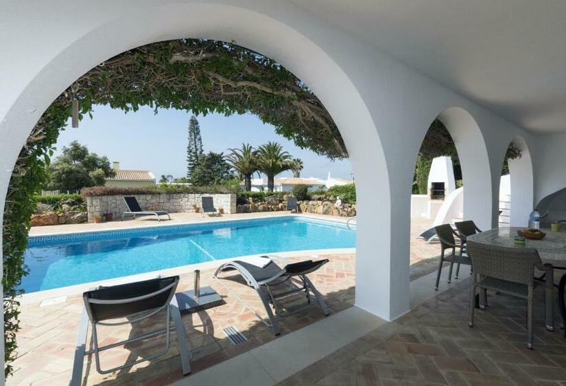 Вилла 3 Спальни с Бассейном, Rocha Brava Village Resort
