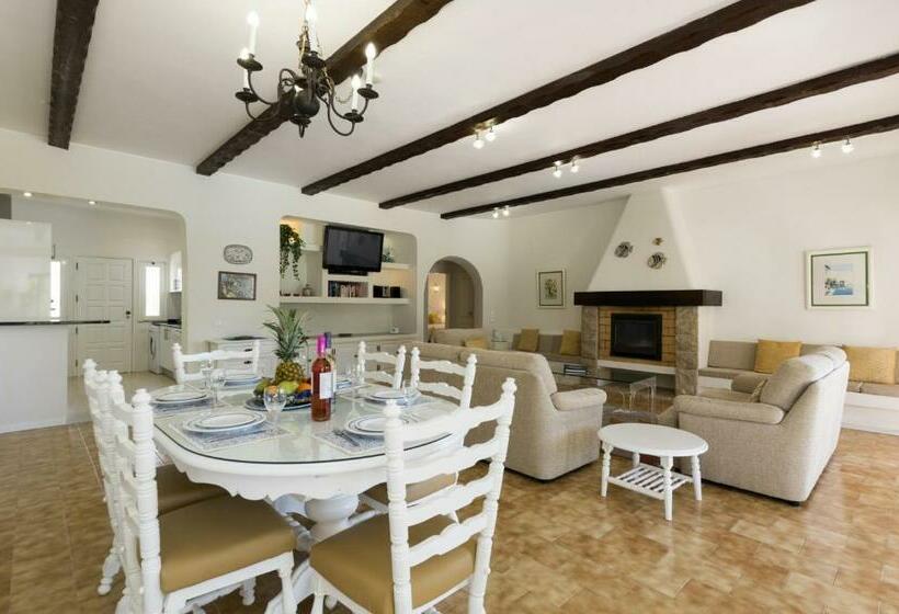 ویلای 3 خوابه با استخر, Rocha Brava Village Resort