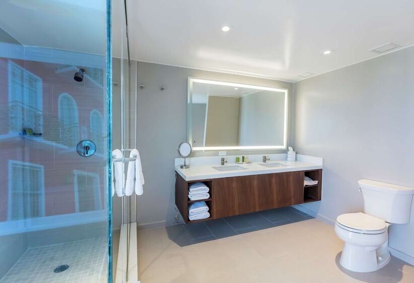 سوئیت 2 خوابه, Caribe Hilton