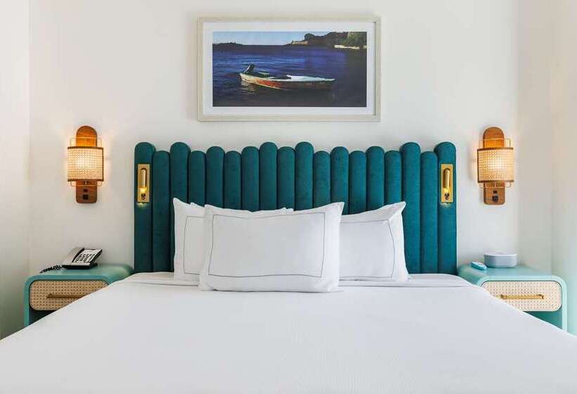 اتاق استاندارد با تخت بزرگ, Caribe Hilton