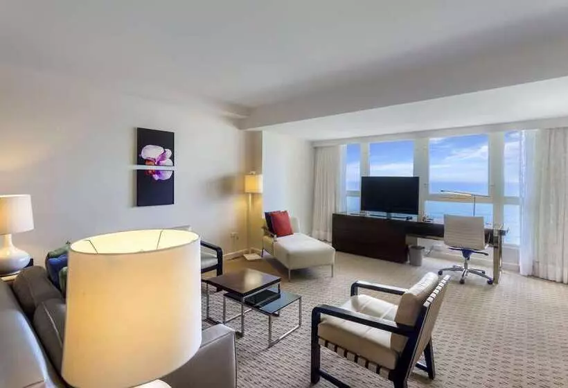 سوئیت با تخت بزرگ, Caribe Hilton