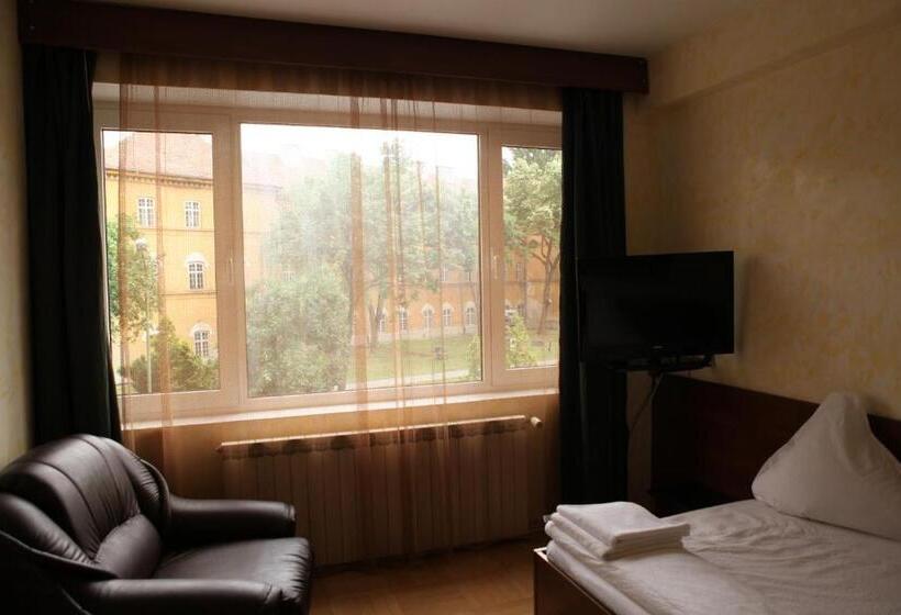 Номер Superior, Central