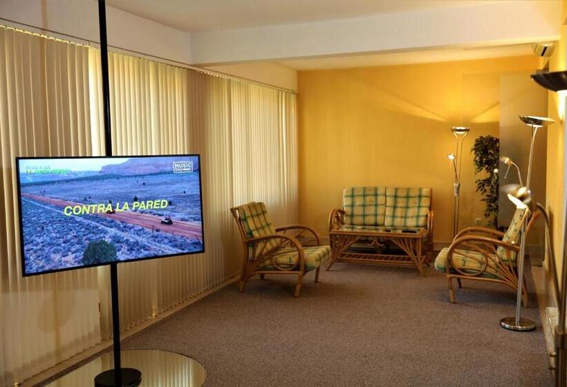 Люкс с гидромассажем, Central