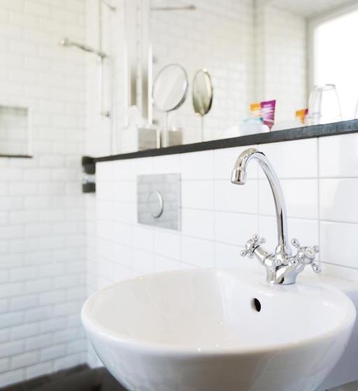 スタンダードシングルルーム, Lady Hamilton