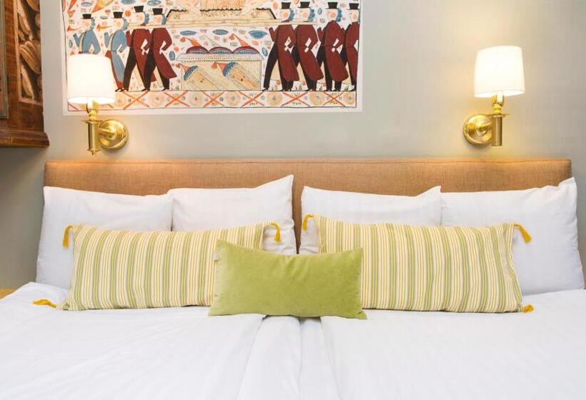 スタンダードルーム, Lady Hamilton