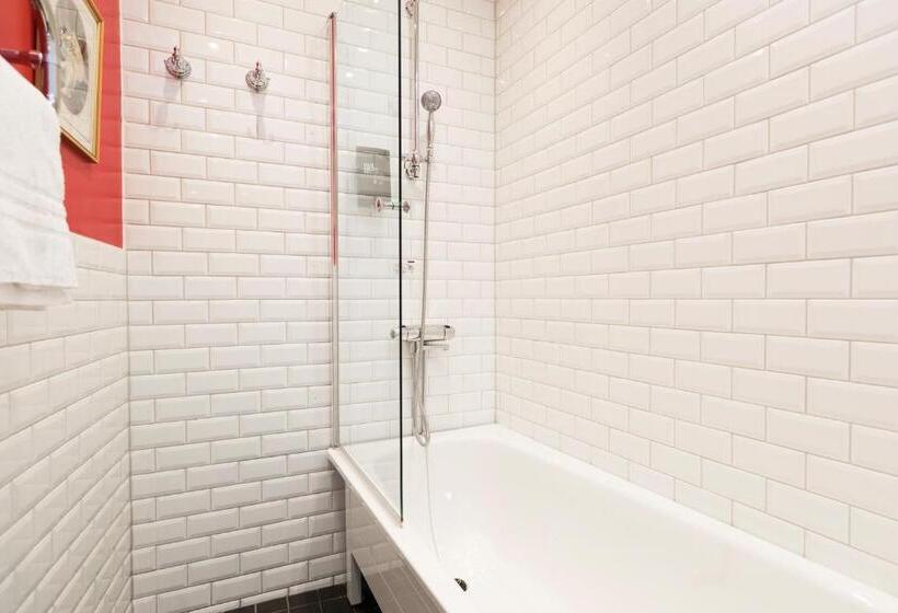 スーペリアトリプルルーム, Lady Hamilton