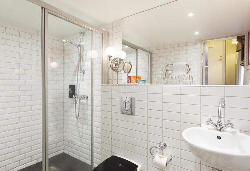 スーペリアトリプルルーム, Lady Hamilton