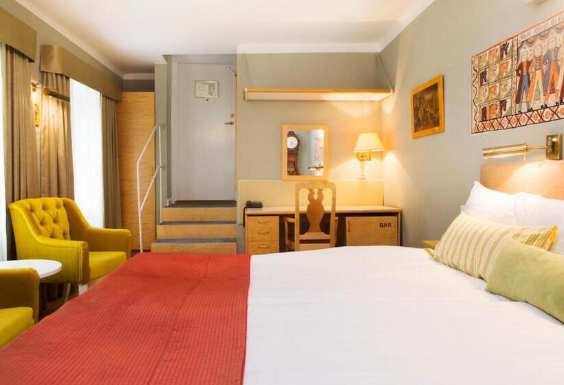 スーペリアトリプルルーム, Lady Hamilton