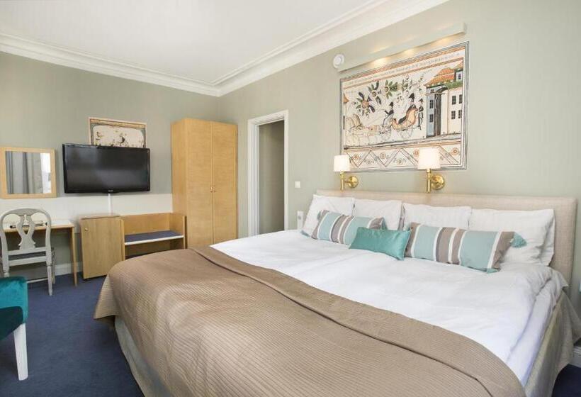 スーペリアールーム, Lady Hamilton