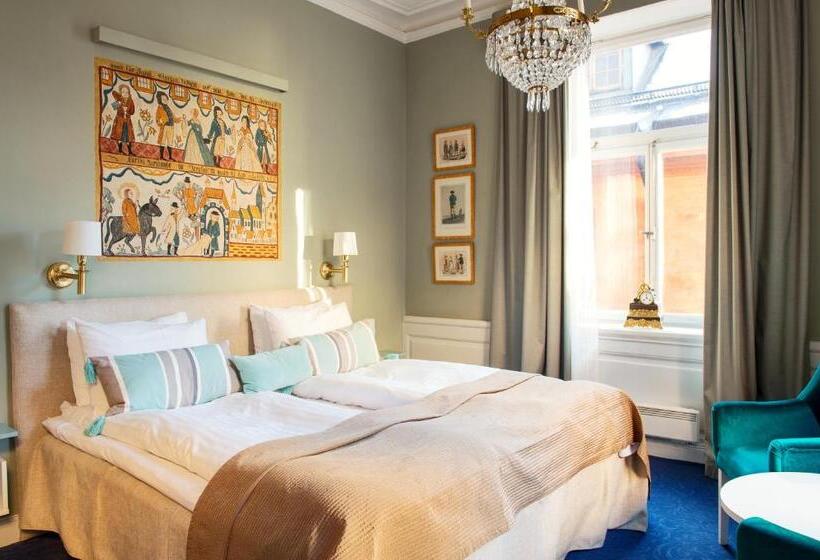 スーペリアールーム, Lady Hamilton