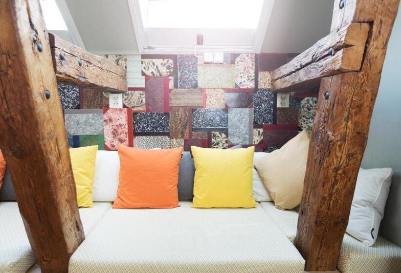 スタンダードルーム, Lady Hamilton