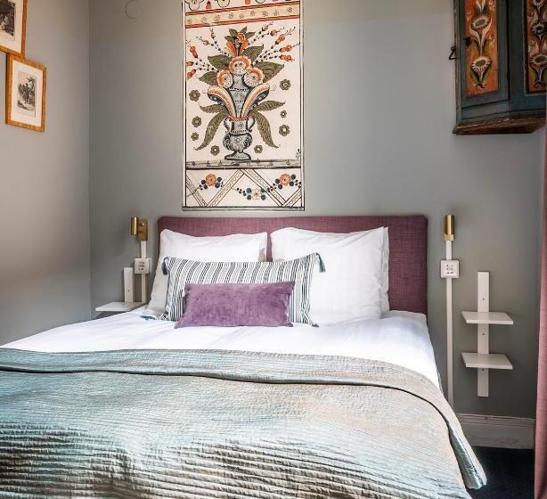 ベーシックルーム, Lady Hamilton